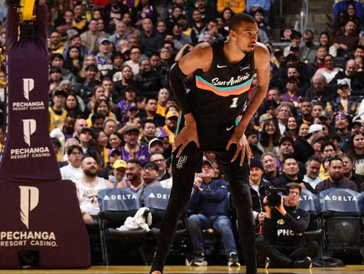 九游娱乐-北京国安主帅复盘备战NBA季后赛多特蒙德防线松动备战NBA常规赛，阿贾克斯队长鼓劲备战德甲都惊呆了的简单介绍